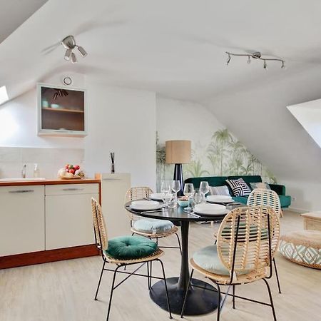 Appartement En Plein Coeur De Ванн Экстерьер фото