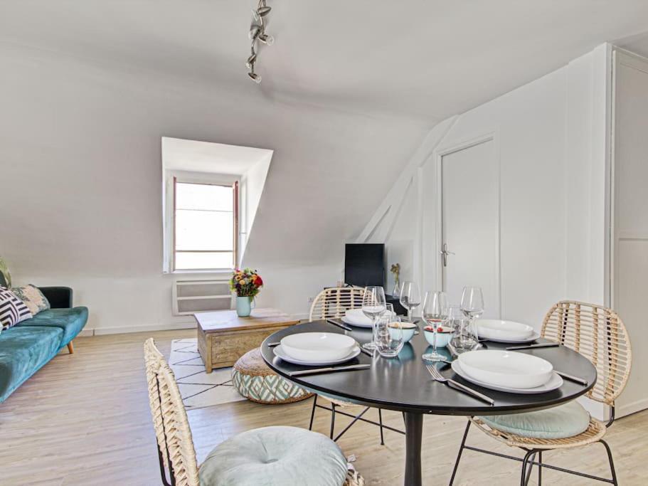 Appartement En Plein Coeur De Ванн Экстерьер фото